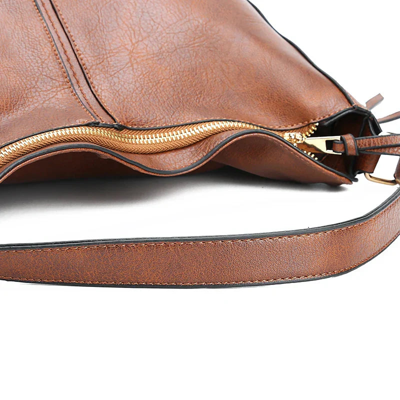 Bolsa Feminina de Couro Tiracolo Transversal ChicBelle