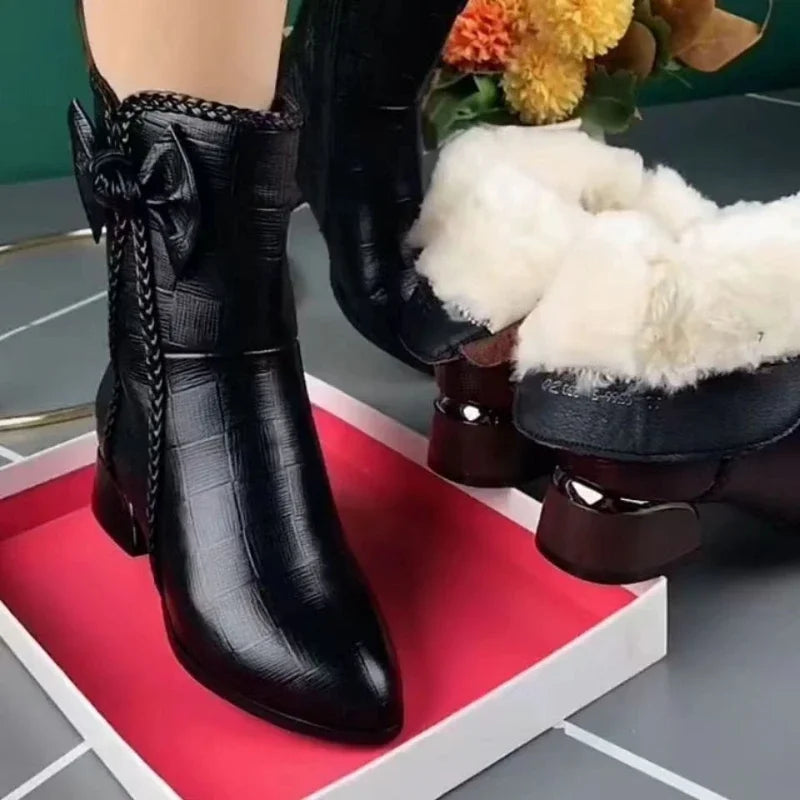 Bota Feminina Inverno Luxcrépia – Elegância e Conforto com Design Atemporal