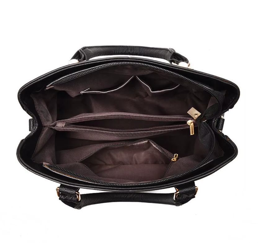 Bolsa feminina Dália Lux preta em Couro Genuíno com design para mulher elegante